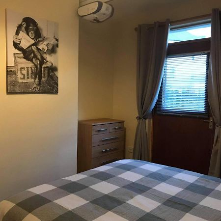 No 5 Newly Refurbished 4 Bedroom House Cononbridge Zewnętrze zdjęcie