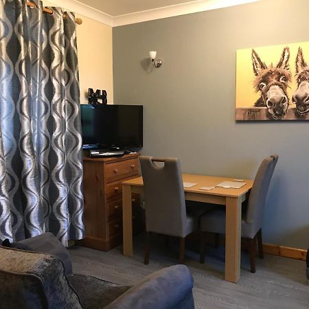 No 5 Newly Refurbished 4 Bedroom House Cononbridge Zewnętrze zdjęcie