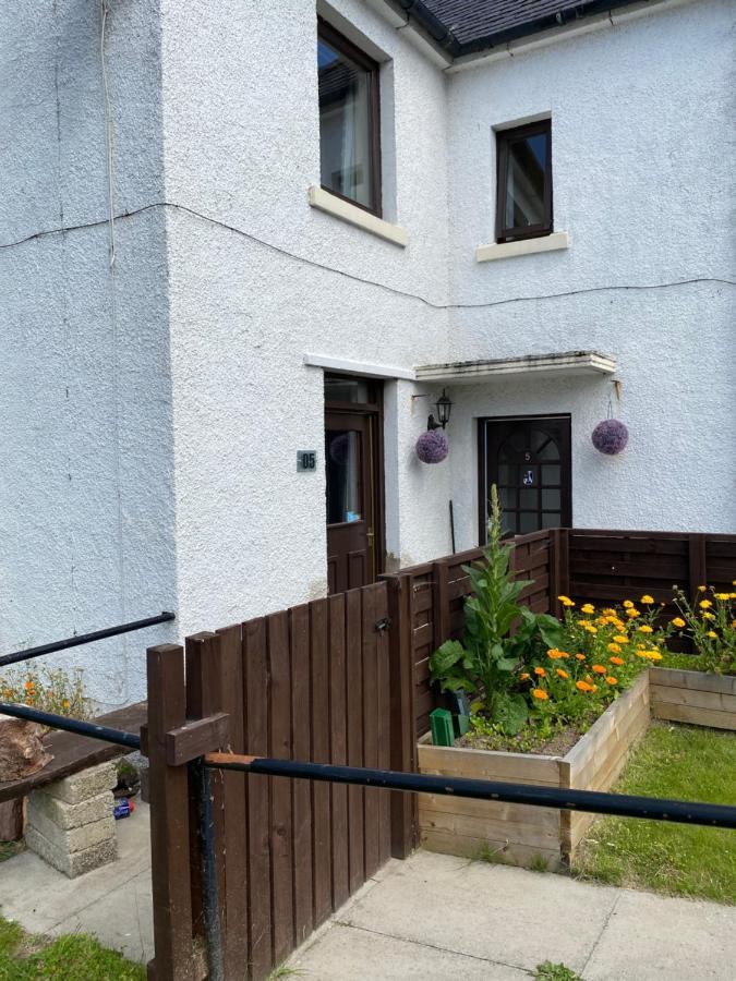 No 5 Newly Refurbished 4 Bedroom House Cononbridge Zewnętrze zdjęcie