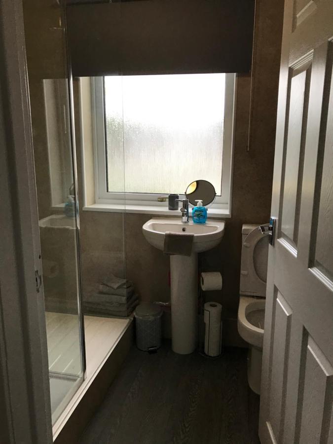 No 5 Newly Refurbished 4 Bedroom House Cononbridge Zewnętrze zdjęcie