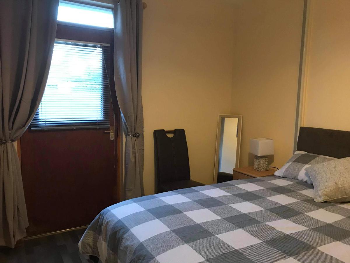 No 5 Newly Refurbished 4 Bedroom House Cononbridge Zewnętrze zdjęcie
