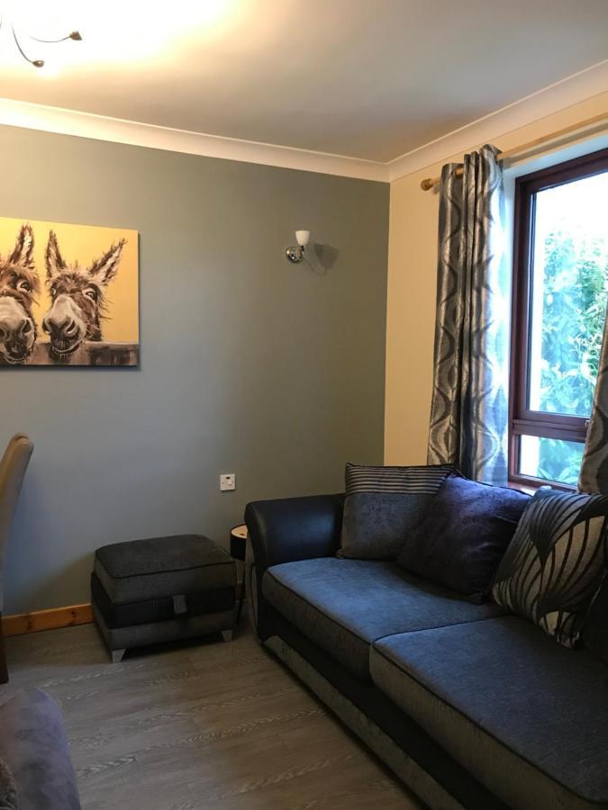 No 5 Newly Refurbished 4 Bedroom House Cononbridge Zewnętrze zdjęcie